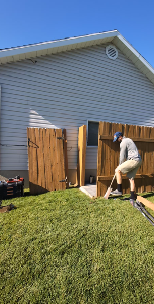 Fence Repair in Murray